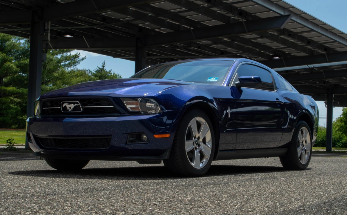 2010 Ford S197 Mustang - Image 8 of 31