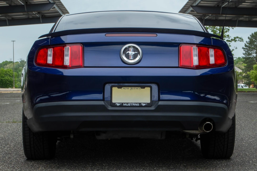 2010 Ford S197 Mustang - Image 5 of 31
