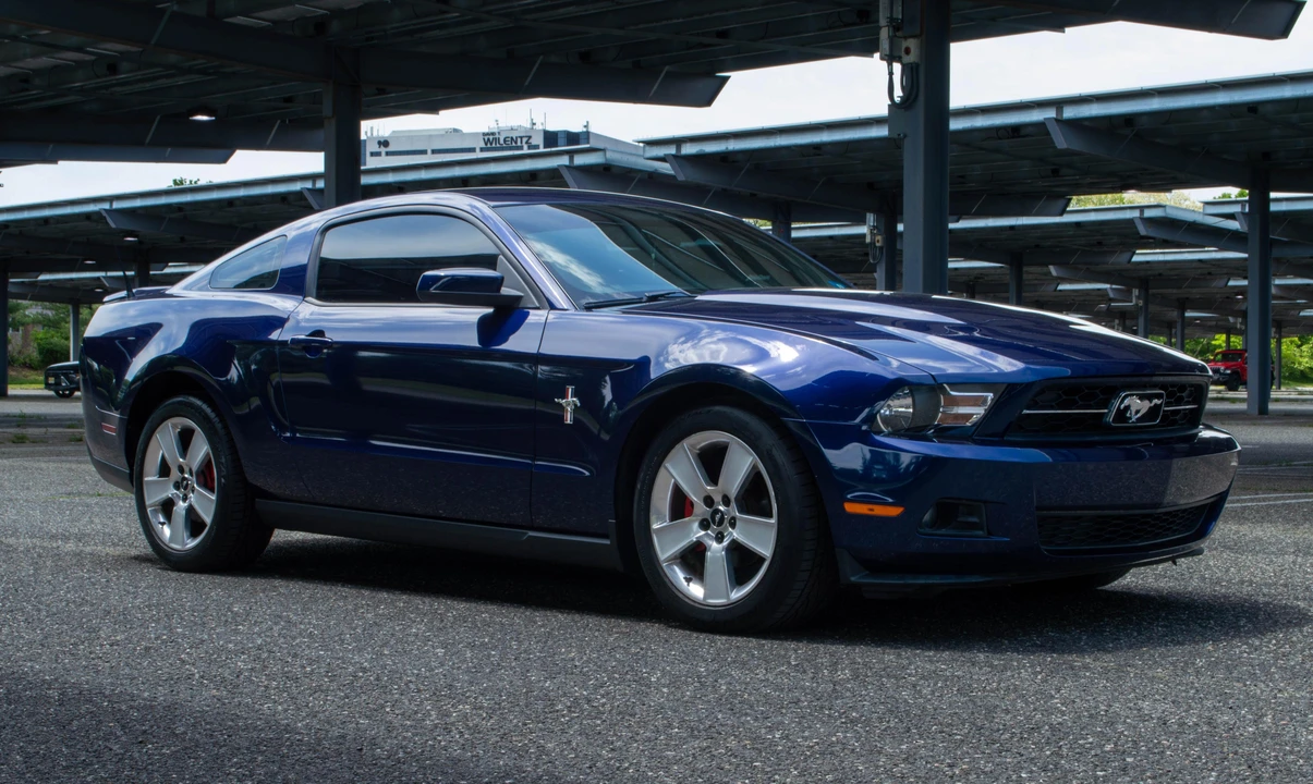 2010 Ford S197 Mustang - Image 15 of 31