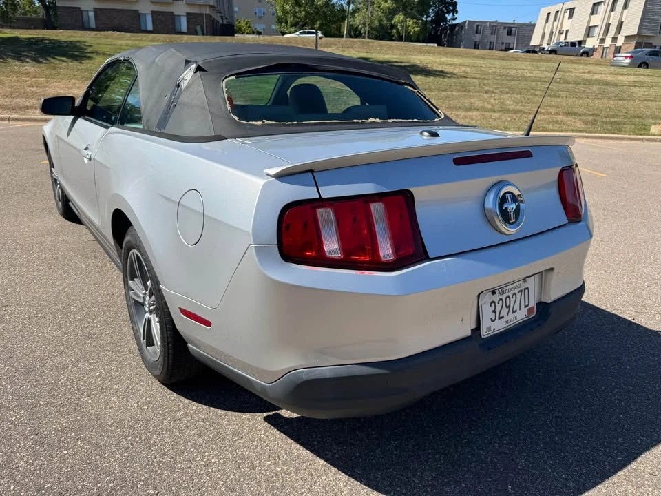 2010 Ford S197 Mustang - Image 6 of 18