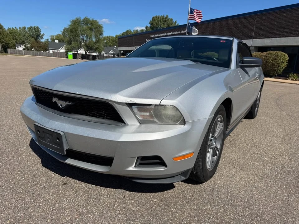 2010 Ford S197 Mustang - Image 2 of 18