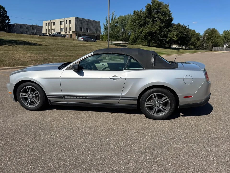 2010 Ford S197 Mustang - Image 4 of 18