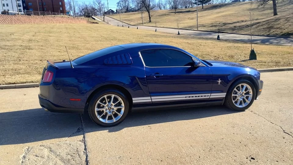 2010 Ford S197 Mustang - Image 4 of 16