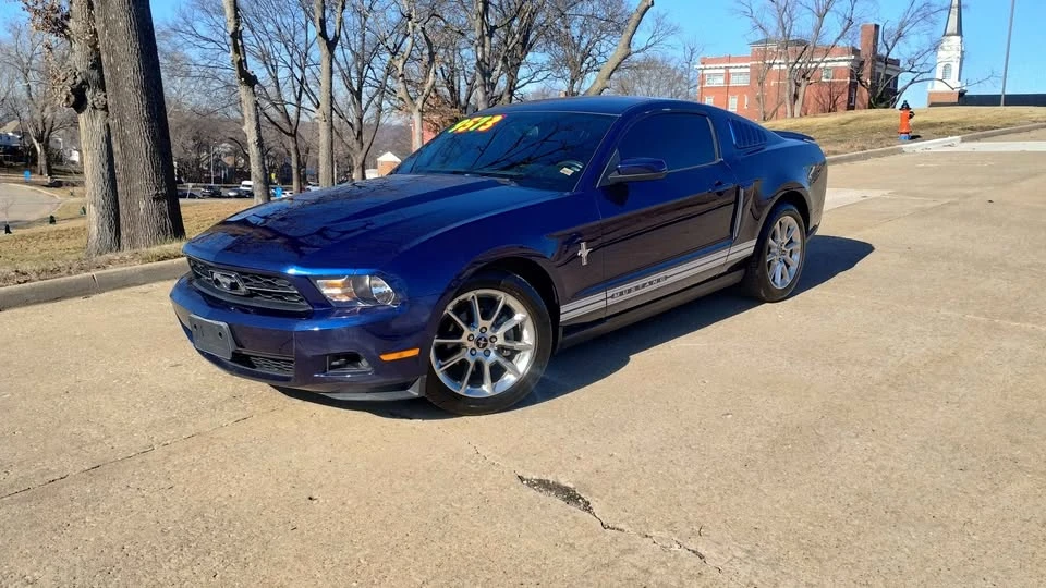 2010 Ford S197 Mustang - Image 2 of 16