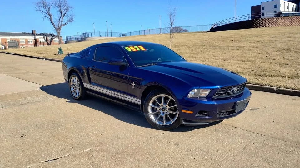 2010 Ford S197 Mustang - Image 6 of 16