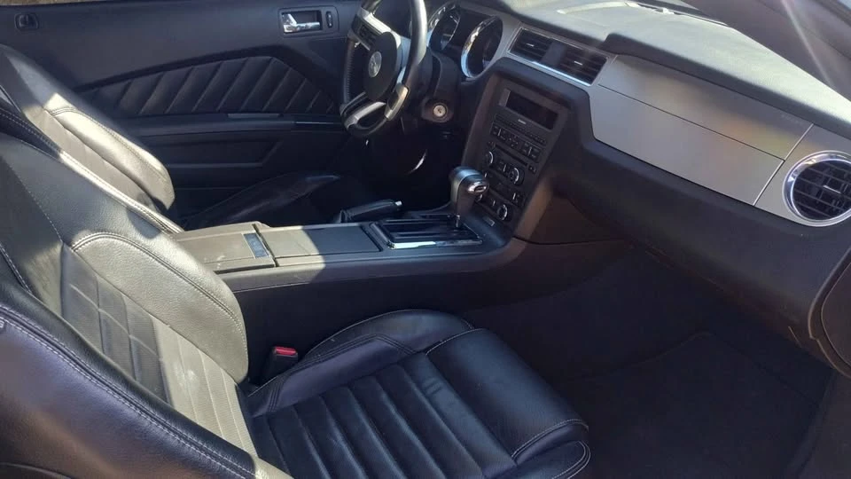 2010 Ford S197 Mustang - Image 16 of 16