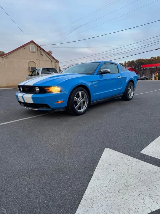 2010 Ford S197 Mustang - Image 3 of 12