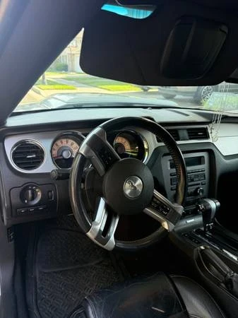 2010 Ford S197 Mustang - Image 6 of 8