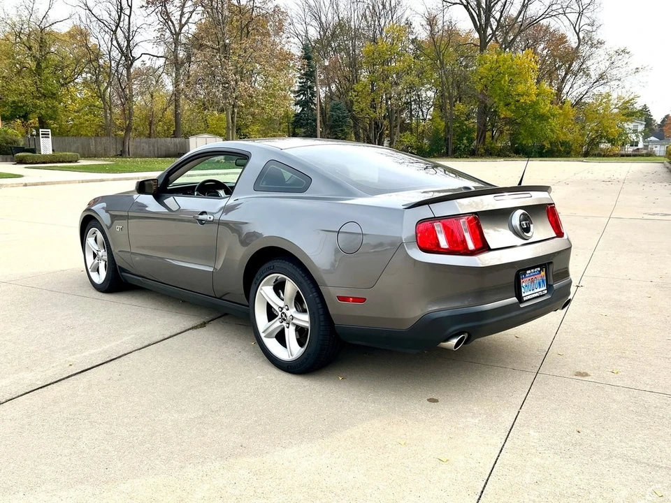 2010 Ford S197 Mustang - Image 8 of 21