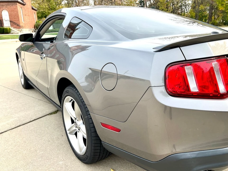 2010 Ford S197 Mustang - Image 18 of 21