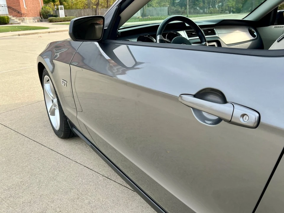 2010 Ford S197 Mustang - Image 19 of 21