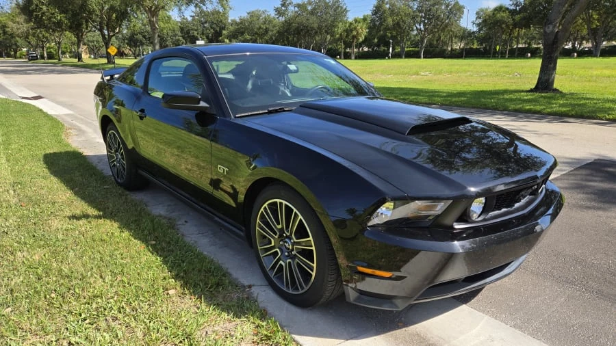 2010 Ford S197 Mustang - Image 6 of 31