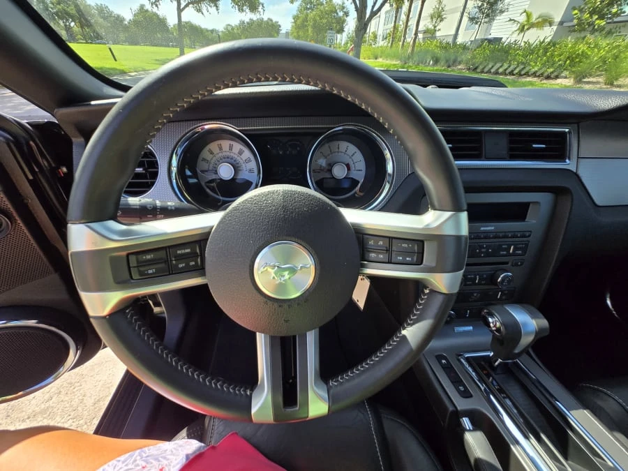 2010 Ford S197 Mustang - Image 17 of 31
