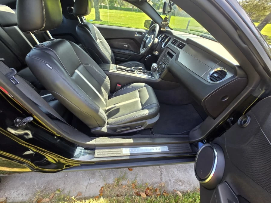 2010 Ford S197 Mustang - Image 24 of 31