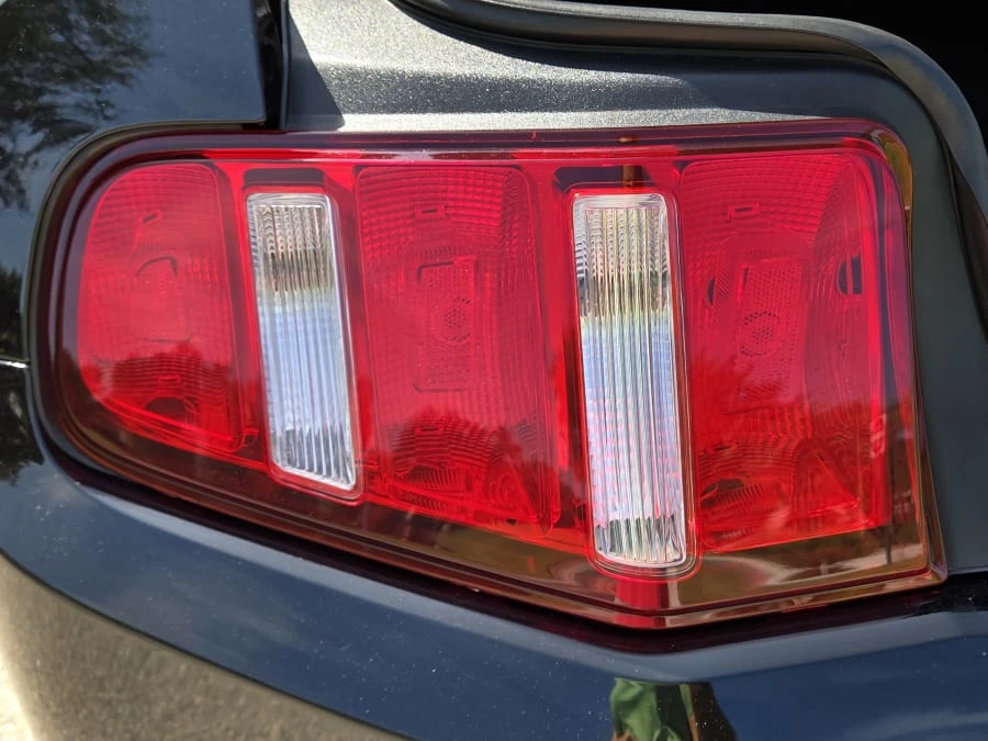 2010 Ford S197 Mustang - Image 11 of 31