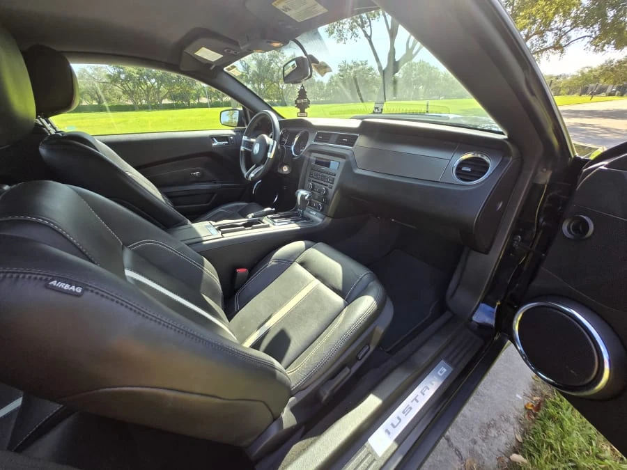 2010 Ford S197 Mustang - Image 23 of 31