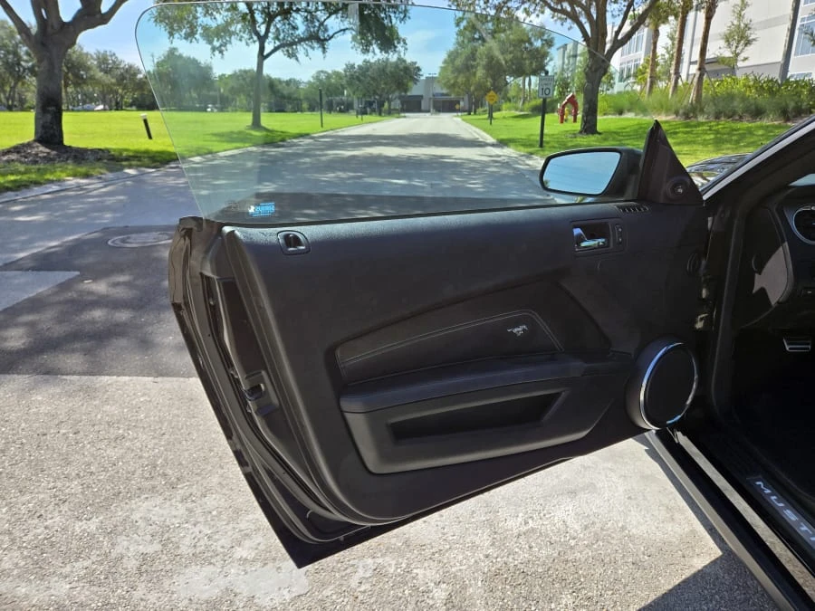 2010 Ford S197 Mustang - Image 25 of 31