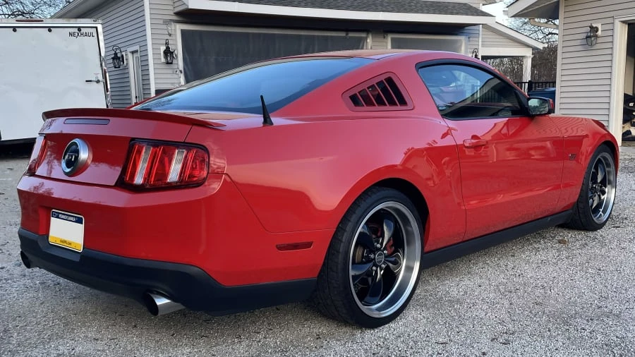 2010 Ford S197 Mustang - Image 2 of 19