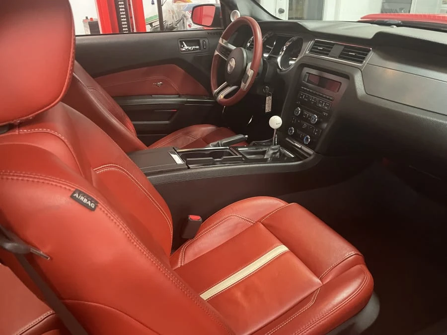 2010 Ford S197 Mustang - Image 8 of 19