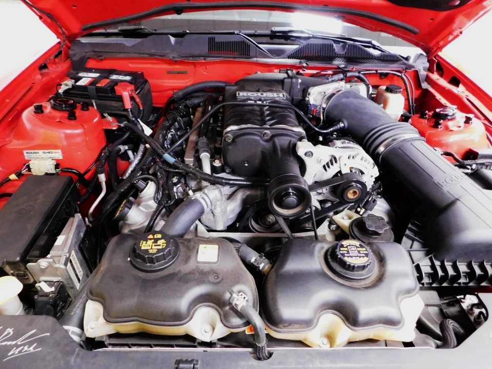 2010 Ford S197 Mustang - Image 8 of 21