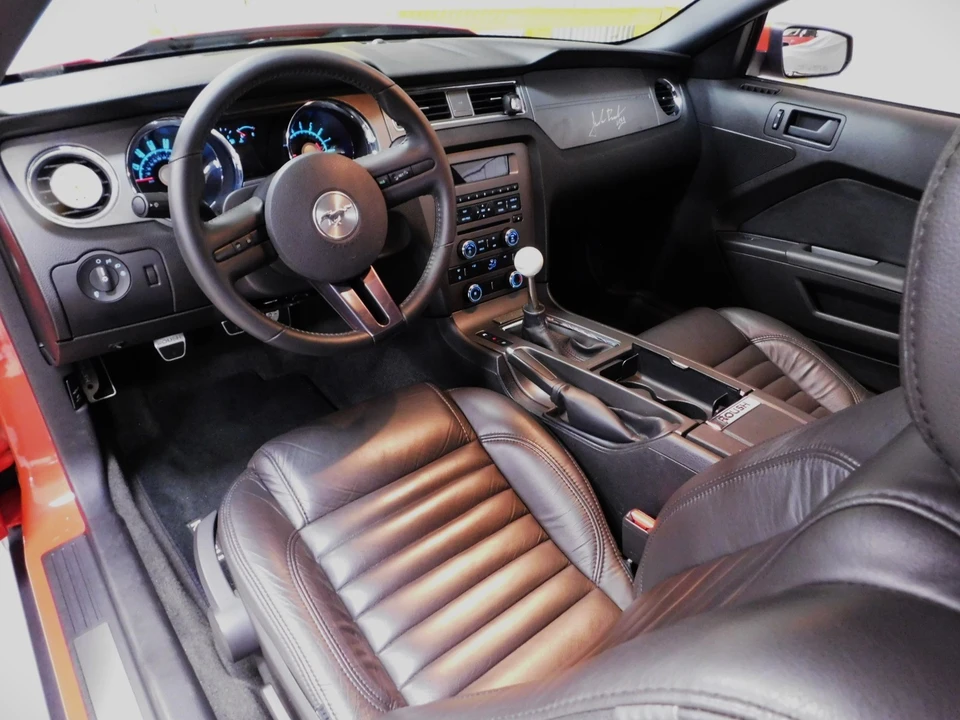 2010 Ford S197 Mustang - Image 19 of 21