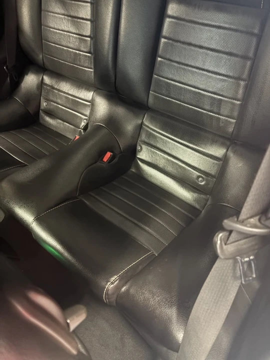2010 Ford S197 Mustang - Image 19 of 31