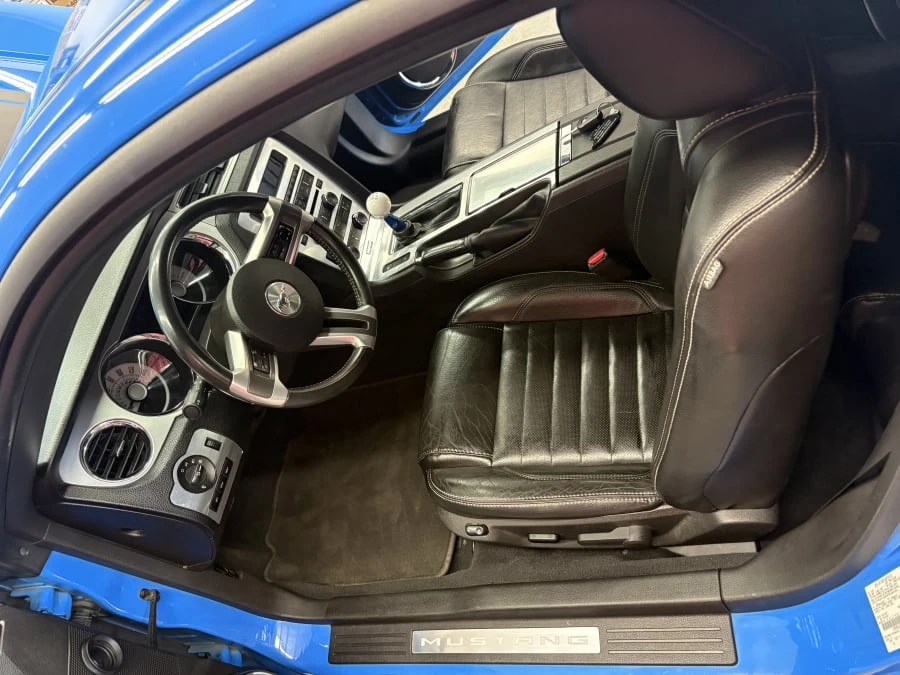 2010 Ford S197 Mustang - Image 17 of 31
