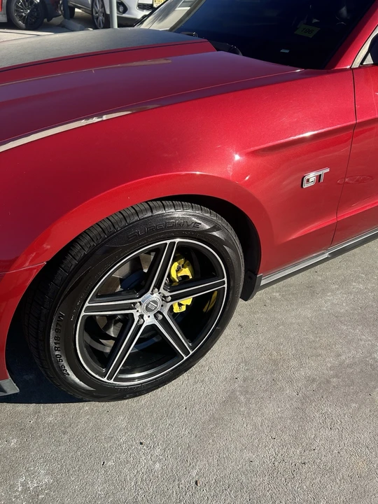 2010 Ford S197 Mustang - Image 2 of 10