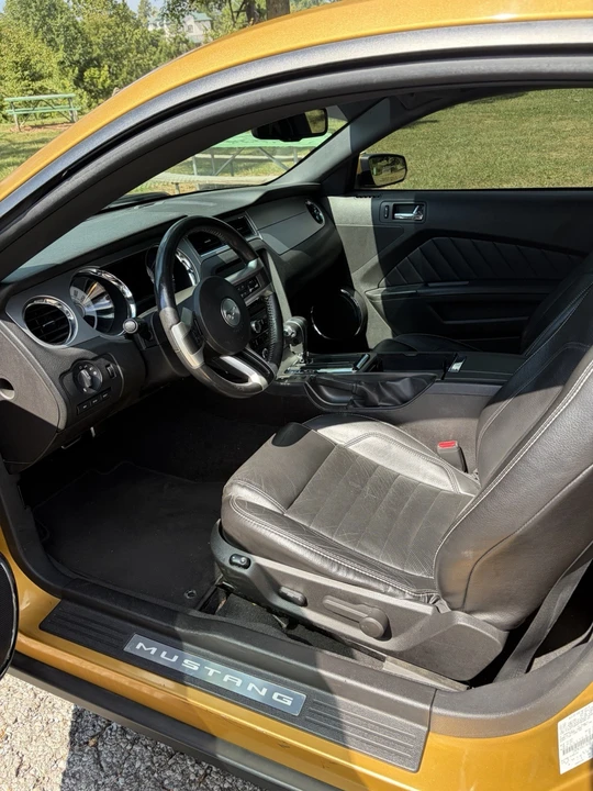 2010 Ford S197 Mustang GT - Image 5 of 10