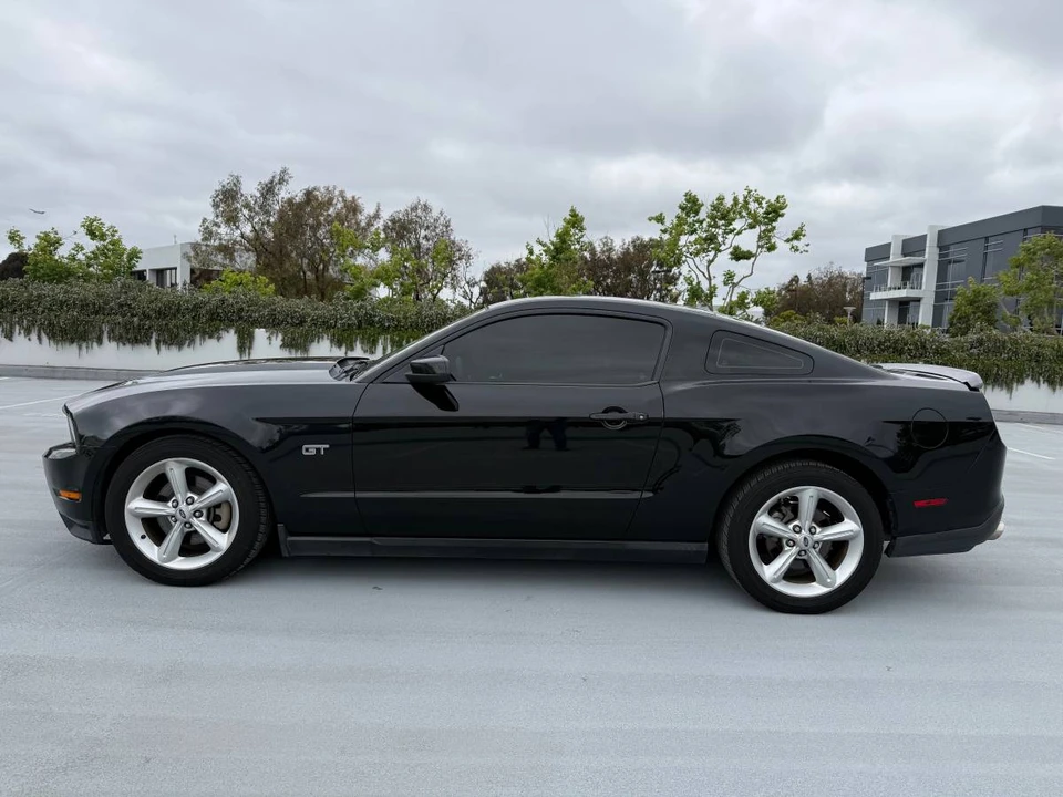 2010 Ford S197 Mustang GT - Image 2 of 19