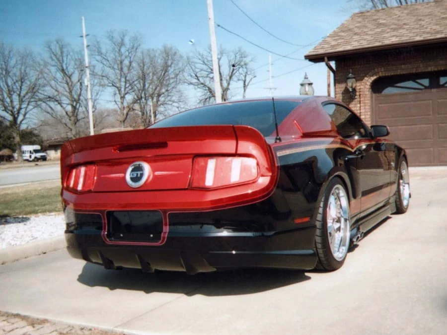 2010 Ford S197 Mustang - Image 2 of 2
