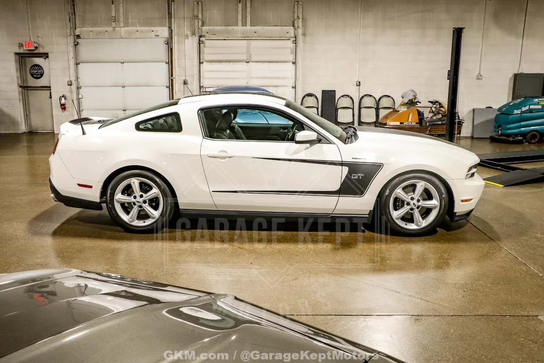 2010 Ford S197 Mustang GT - Image 11 of 31