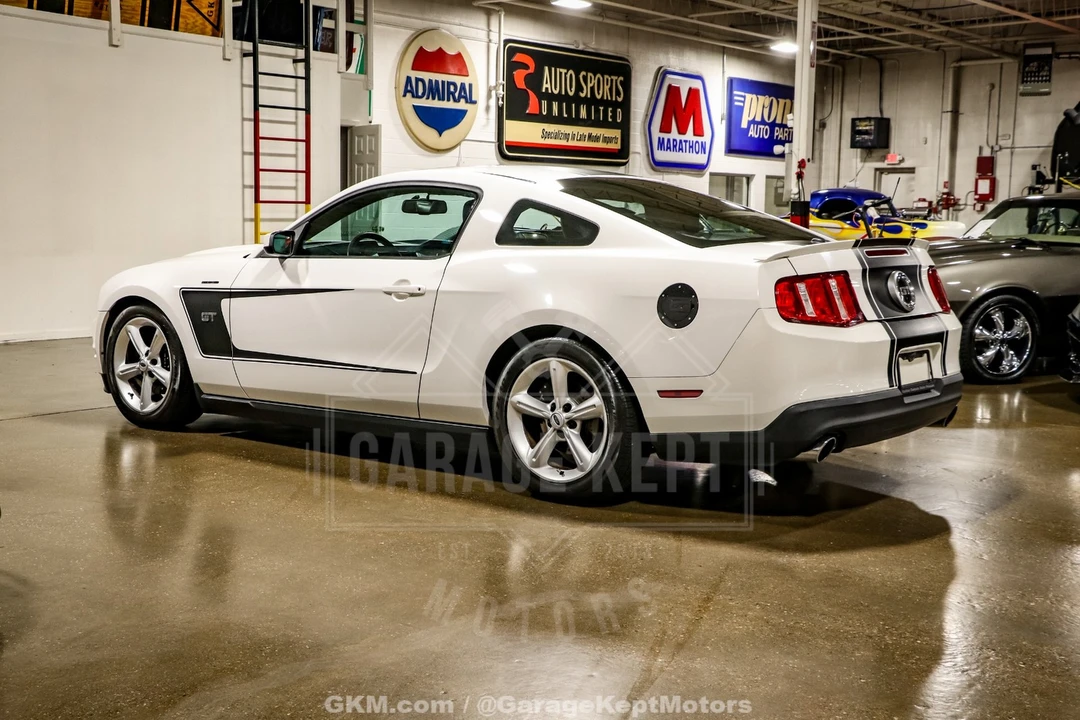 2010 Ford S197 Mustang GT - Image 7 of 31