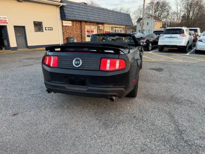 2010 Ford S197 Mustang - Image 11 of 12