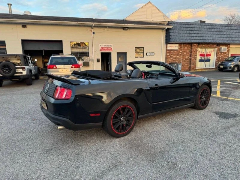2010 Ford S197 Mustang - Image 8 of 12