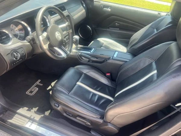 2010 Ford S197 Mustang - Image 10 of 19