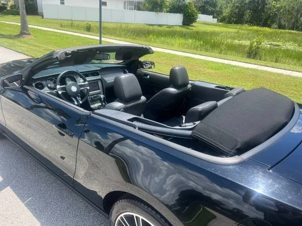 2010 Ford S197 Mustang - Image 12 of 19