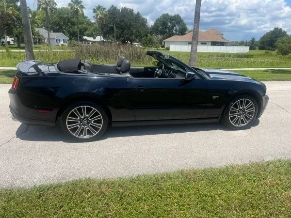 2010 Ford S197 Mustang - Image 14 of 19