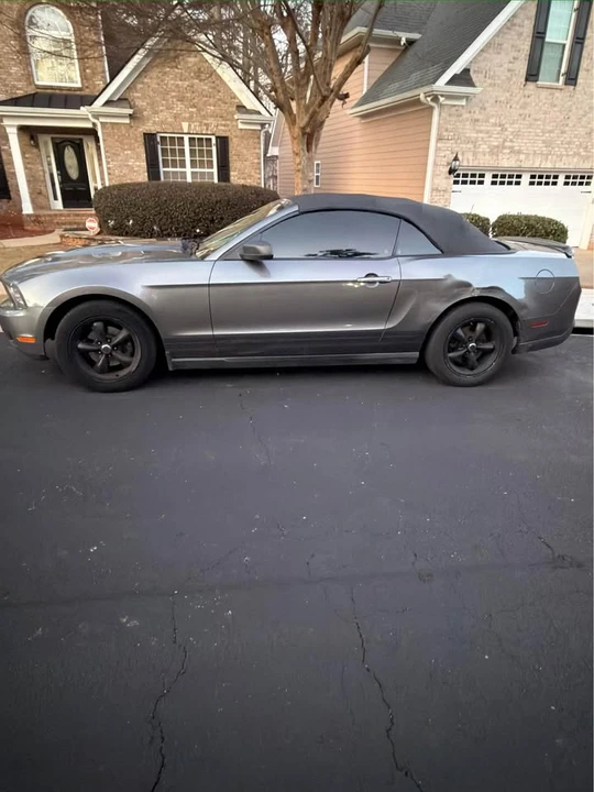 2010 Ford S197 Mustang - Image 5 of 14