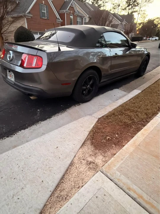 2010 Ford S197 Mustang - Image 3 of 14