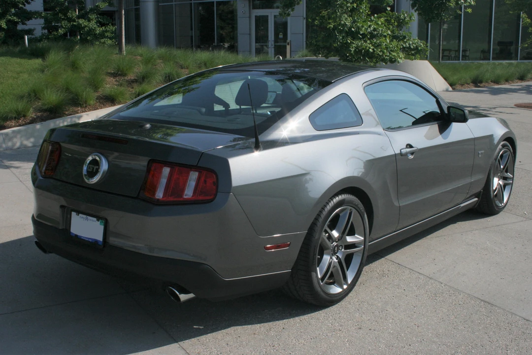 2010 Ford S197 Mustang - Image 4 of 31