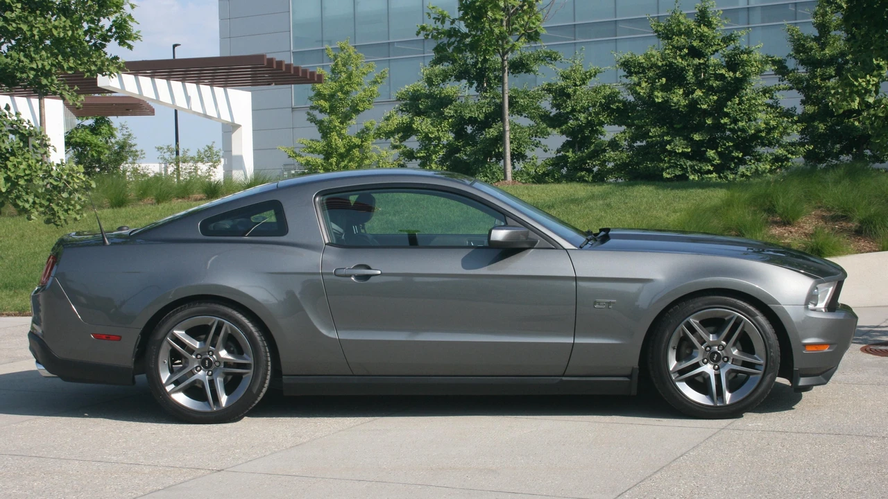 2010 Ford S197 Mustang - Image 27 of 31