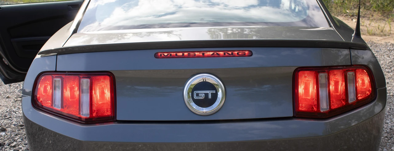 2010 Ford S197 Mustang - Image 25 of 31