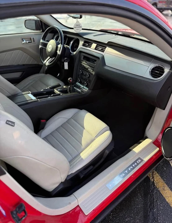 2010 Ford S197 Mustang - Image 10 of 18