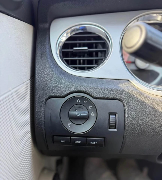 2010 Ford S197 Mustang - Image 16 of 18