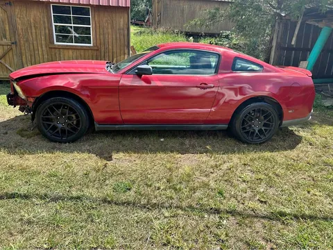 2010 Ford Mustang GT Coupe 2D
