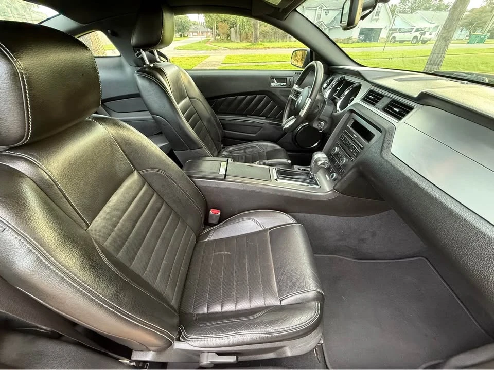 2010 Ford S197 Mustang GT - Image 14 of 19