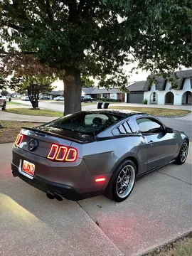 2010 Ford Mustang GT Coupe 2D