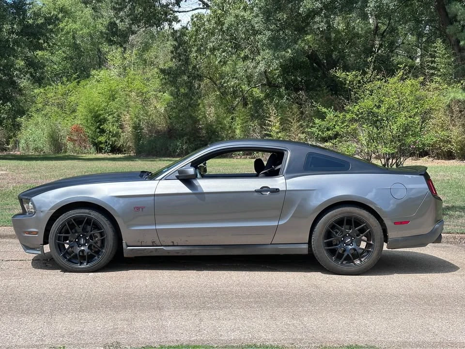 2010 Ford S197 Mustang GT - Image 2 of 10