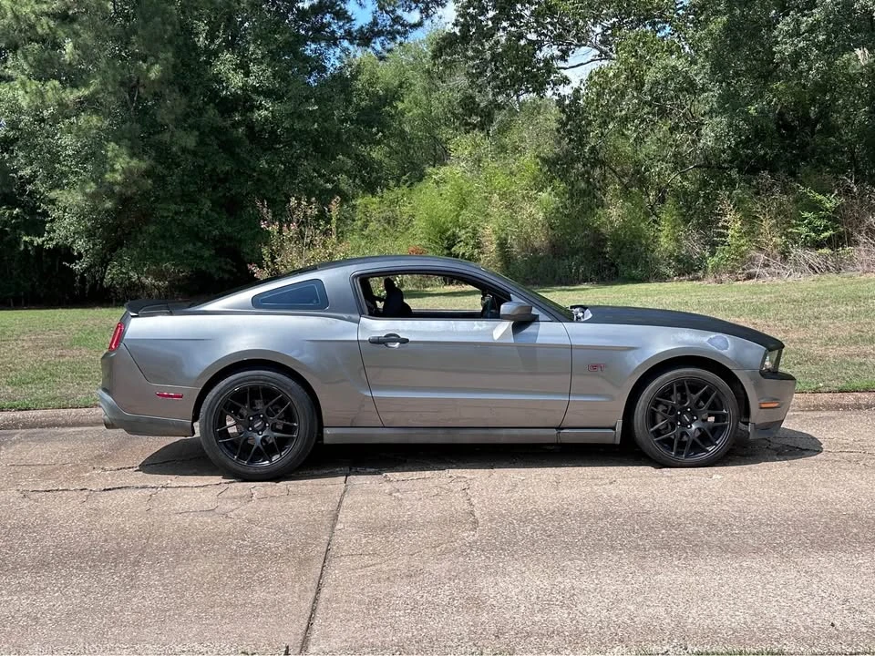 2010 Ford S197 Mustang GT - Image 5 of 10